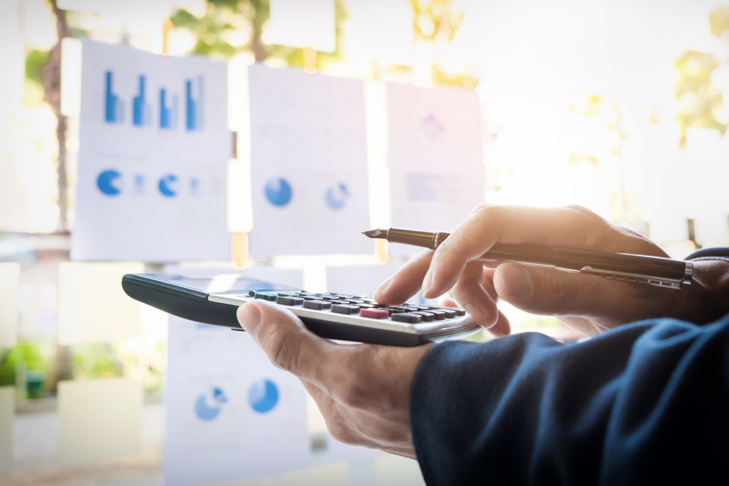 how to invoice freelancers