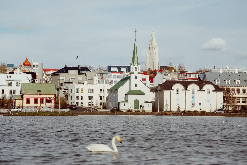 Reykjavik _ Safest Cities in Europe _ The Blogler _ evelyn paris unsplash